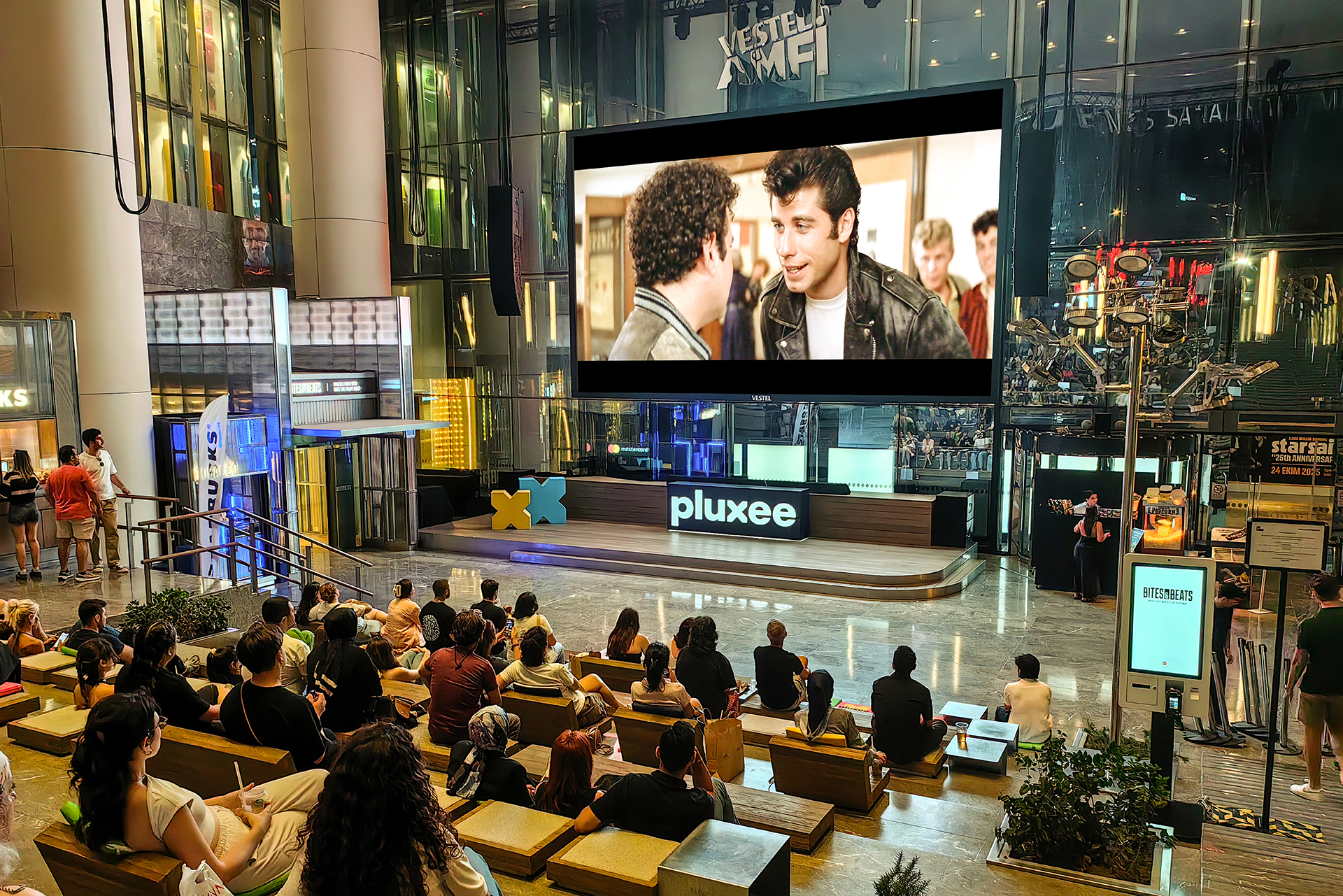 1754379443_FilmGosterimi_Grease_ZorluPSM_03_08_2025_7