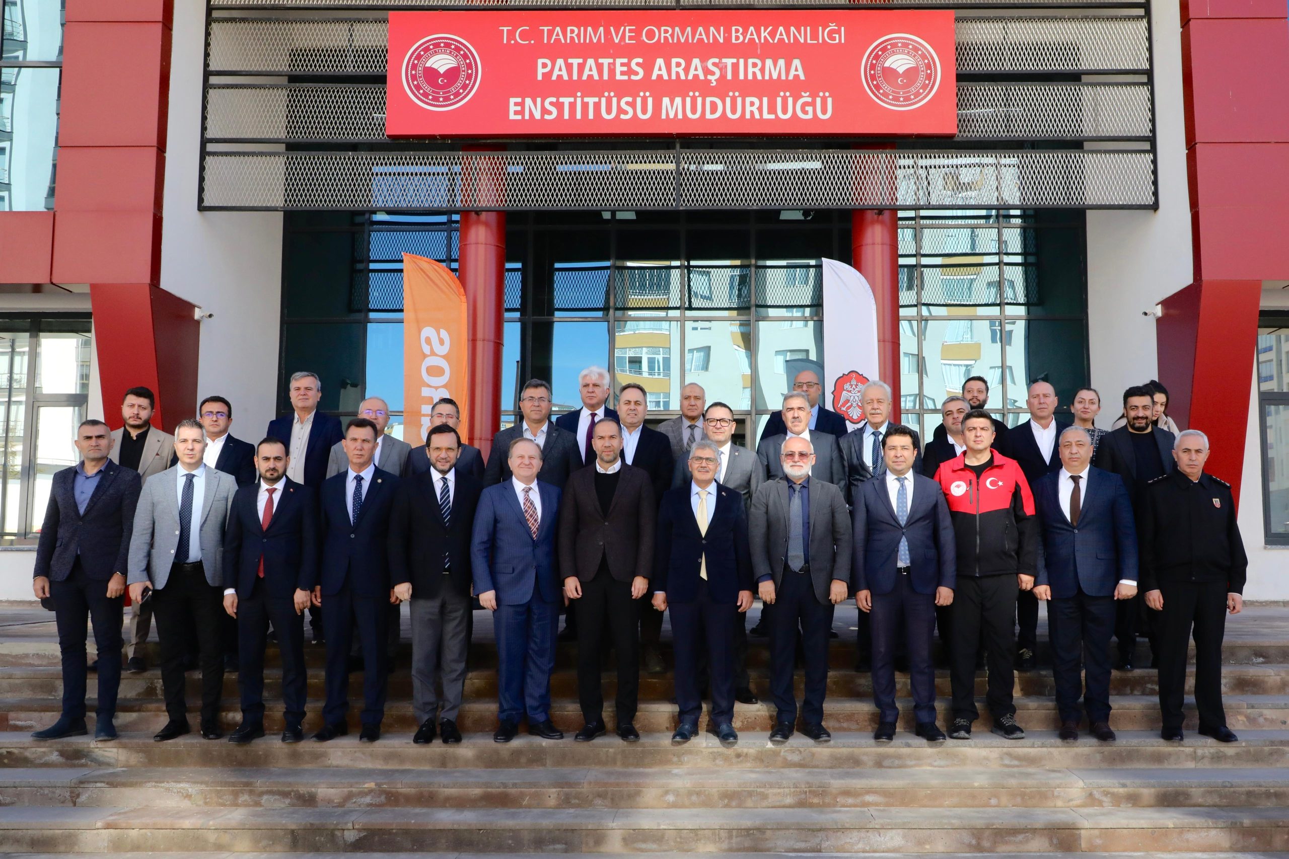1764228613_Nigde_Toplu_Foto_1